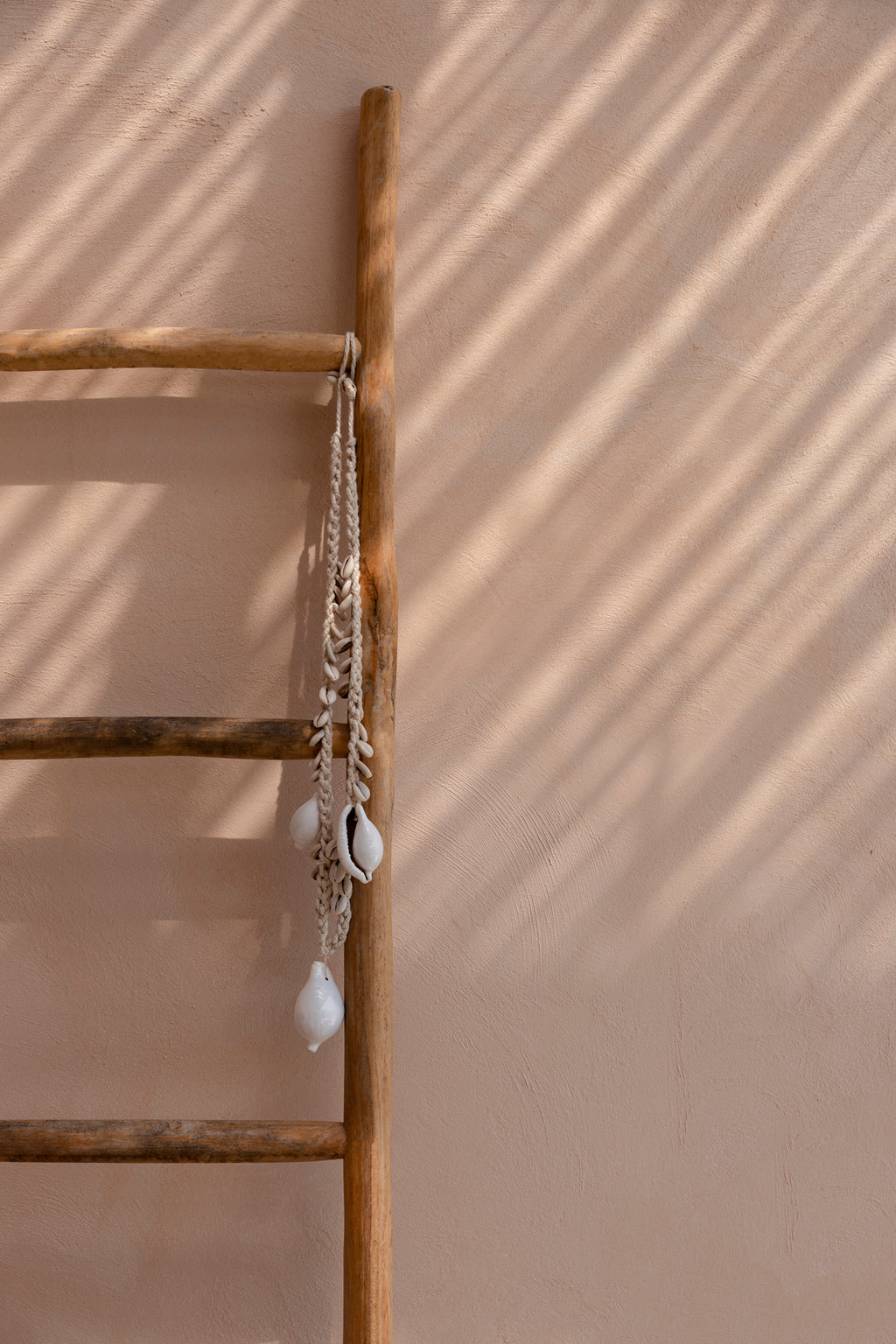 Collier big white