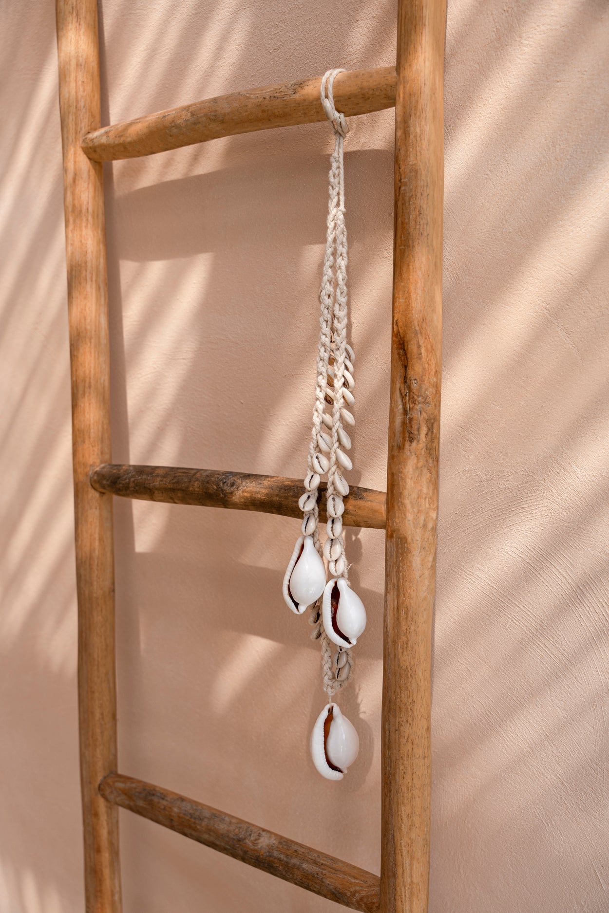 Collier big white