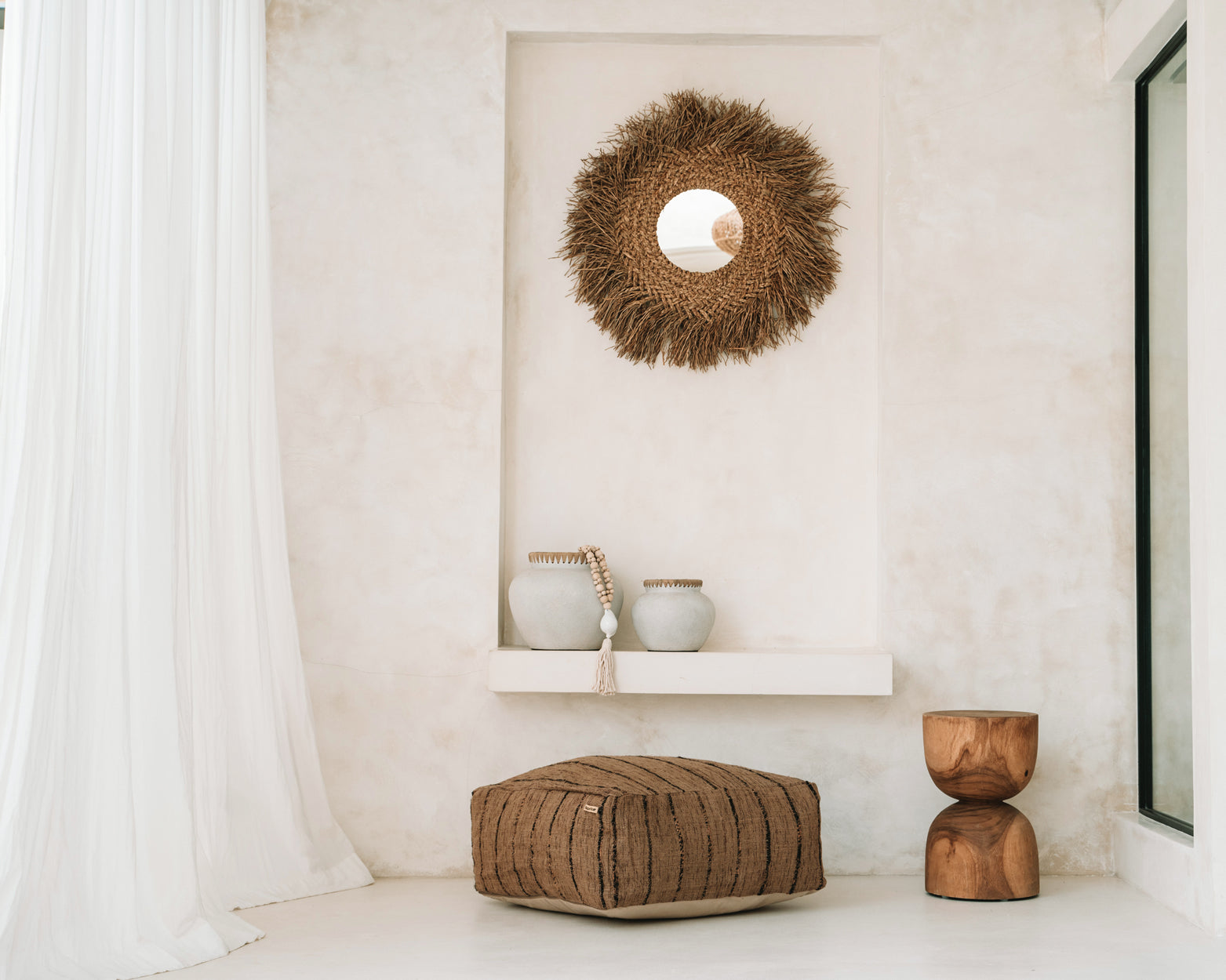 Le Miroir Early Monday