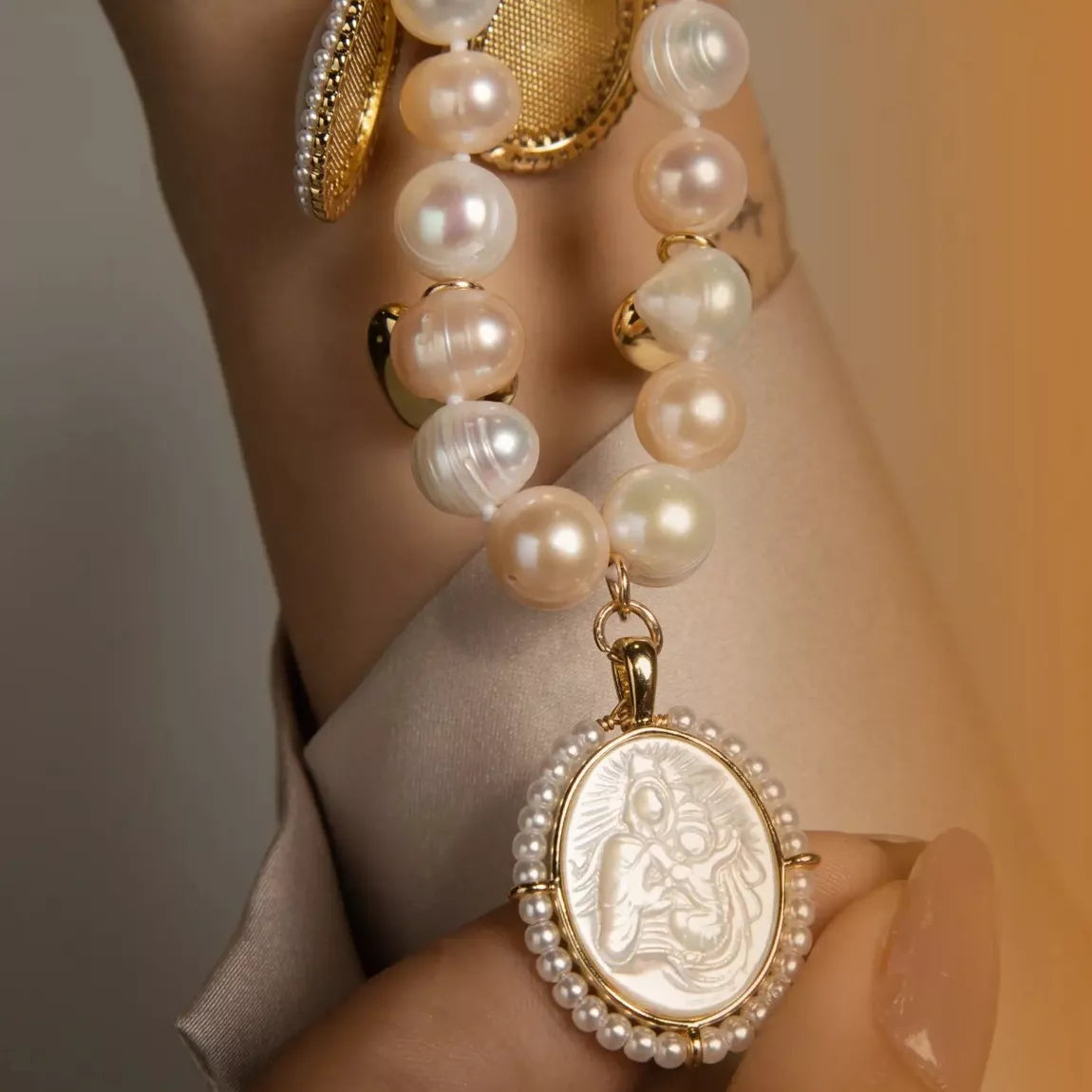 Collier perles et nacre