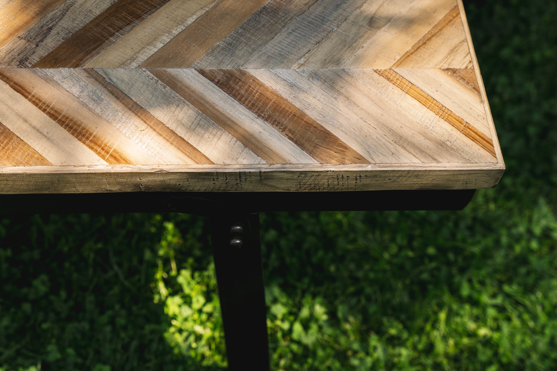 Le Banc à Chevrons