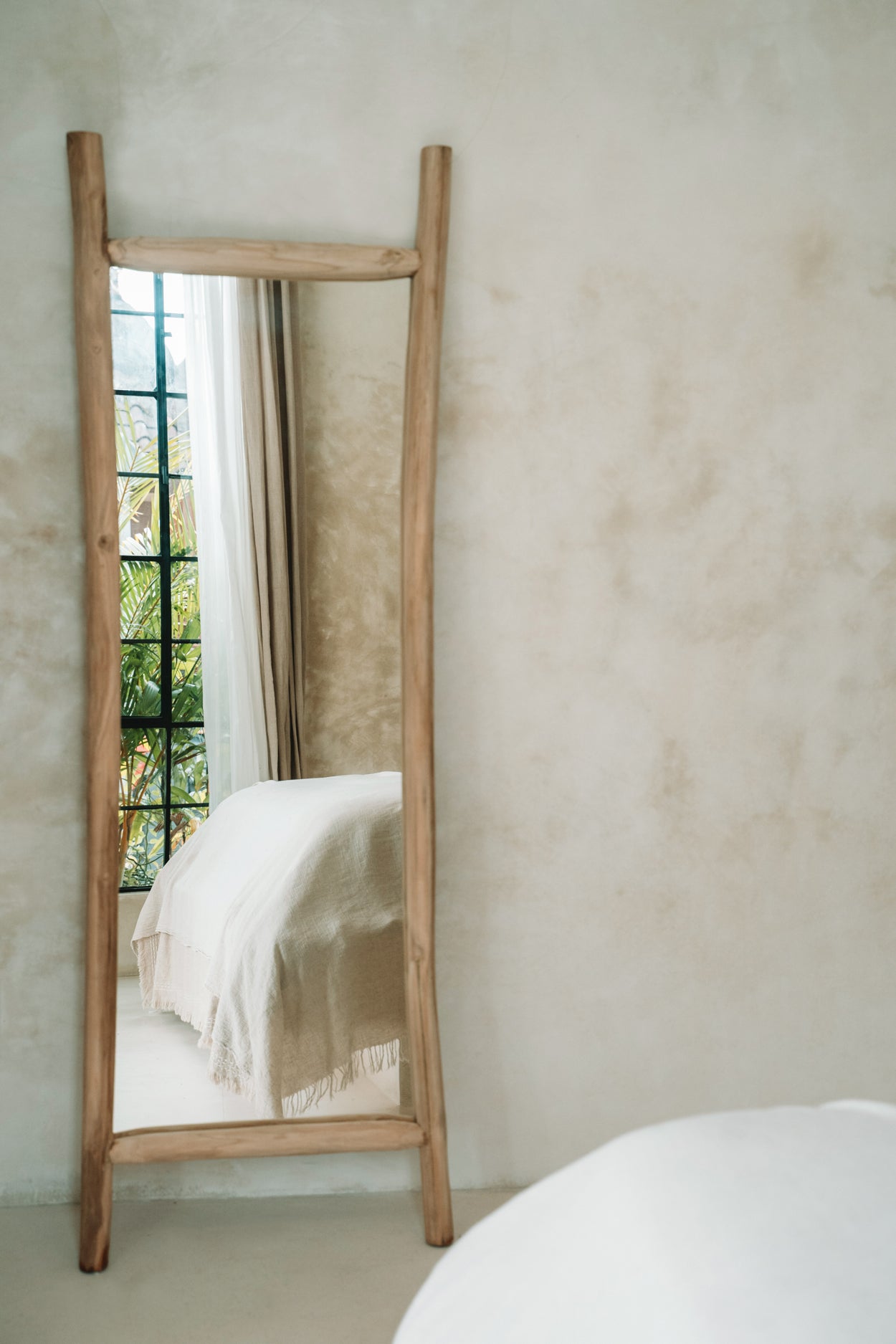 Le Miroir Island